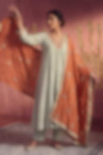 Grey Mul Chanderi Sequin Embroidered Kurta Set by Two Sisters By Gyans at Pernia's Pop Up Shop