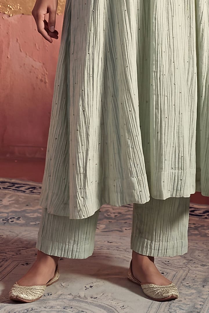 Grey Mul Chanderi Sequin Embroidered Kurta Set by Two Sisters By Gyans at Pernia's Pop Up Shop