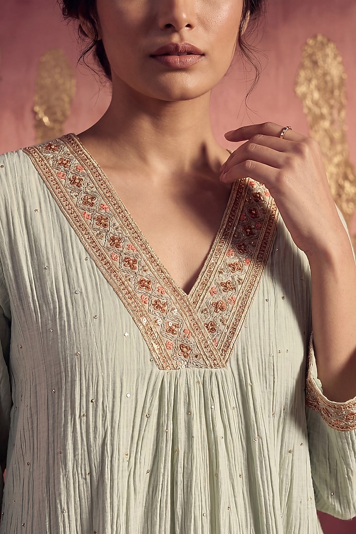Grey Mul Chanderi Sequin Embroidered Kurta Set by Two Sisters By Gyans at Pernia's Pop Up Shop
