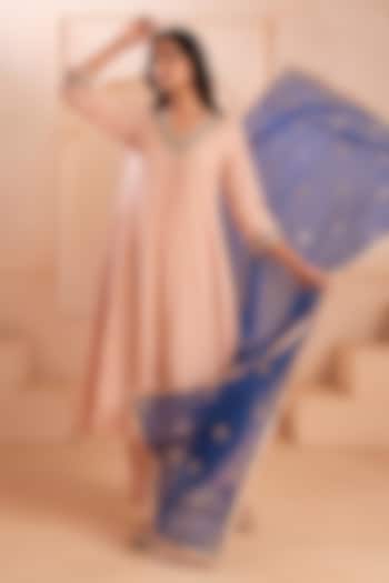 Blush Pink Mul Chanderi Sequin Embroidered Kurta Set by Two Sisters By Gyans at Pernia's Pop Up Shop