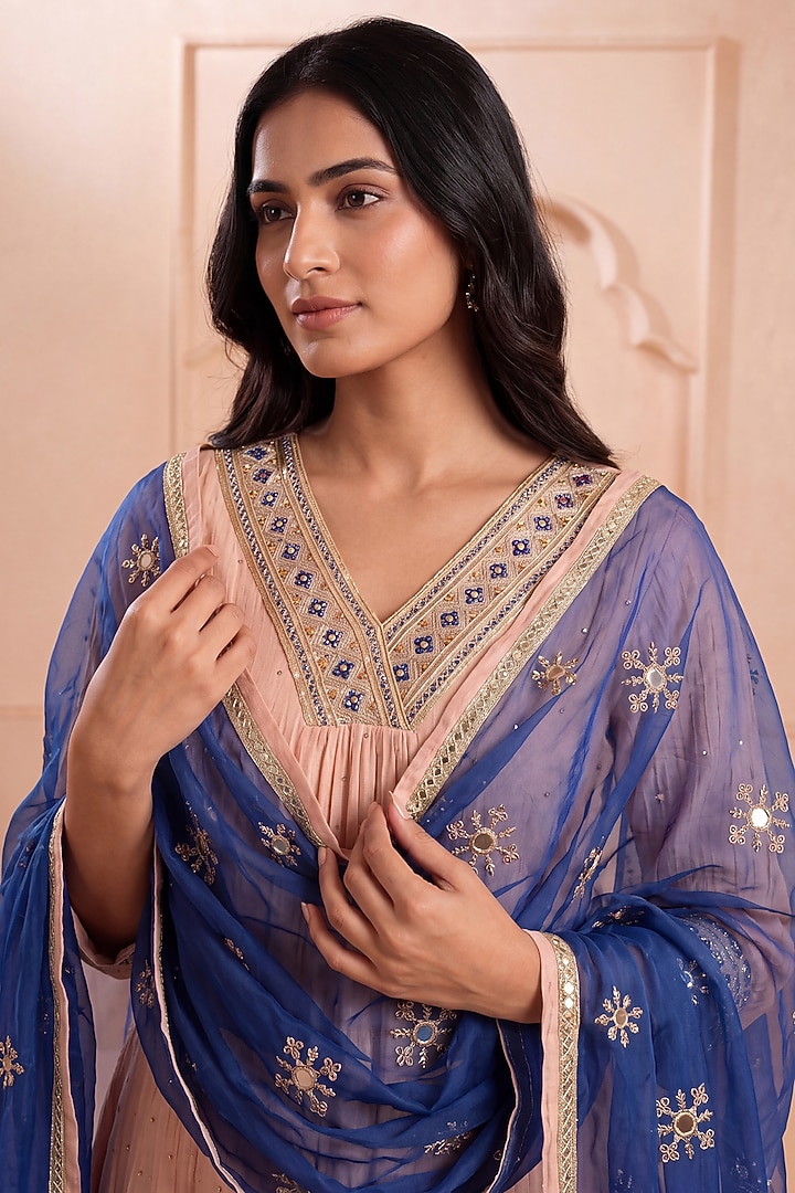 Blush Pink Mul Chanderi Sequin Embroidered Kurta Set by Two Sisters By Gyans at Pernia's Pop Up Shop