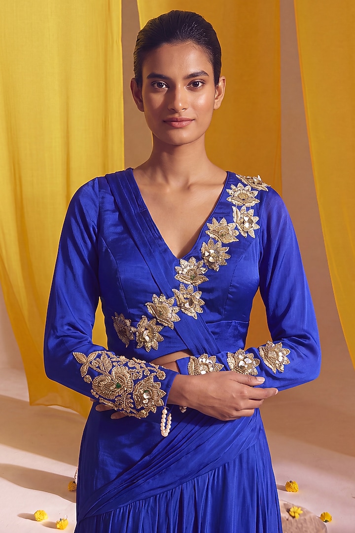Royal Blue Georgette Satin Metallic Floral Embroidered Wedding Lehenga Set by Two Sisters By Gyans at Pernia's Pop Up Shop