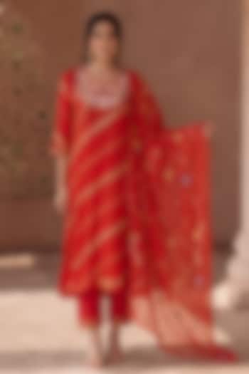 Burnt Orange Mul Cotton Multicolour Hand Embroidered Kurta Set by Two Sisters By Gyans at Pernia's Pop Up Shop