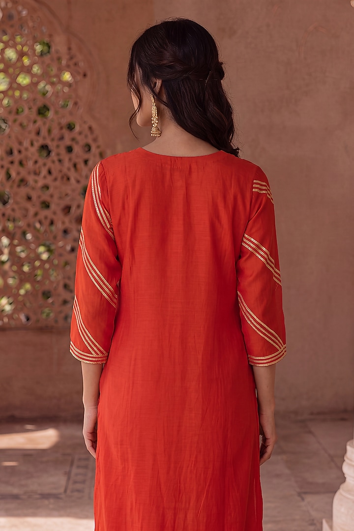 Burnt Orange Mul Cotton Multicolour Hand Embroidered Kurta Set by Two Sisters By Gyans at Pernia's Pop Up Shop