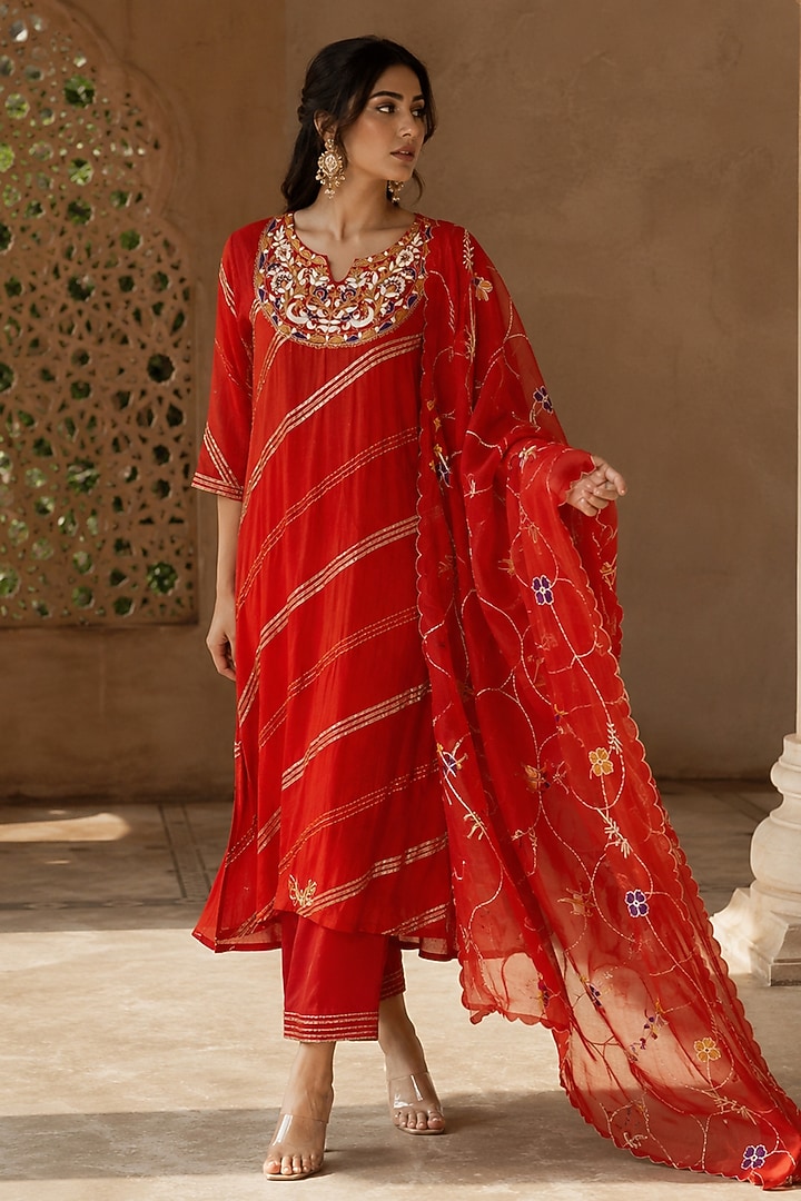 Burnt Orange Mul Cotton Multicolour Hand Embroidered Kurta Set by Two Sisters By Gyans at Pernia's Pop Up Shop