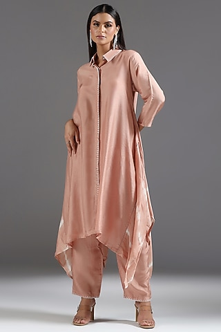 Peach Soft Silk Leheriya Printed Asymmetric Kurta Set by Two Sisters By Gyans