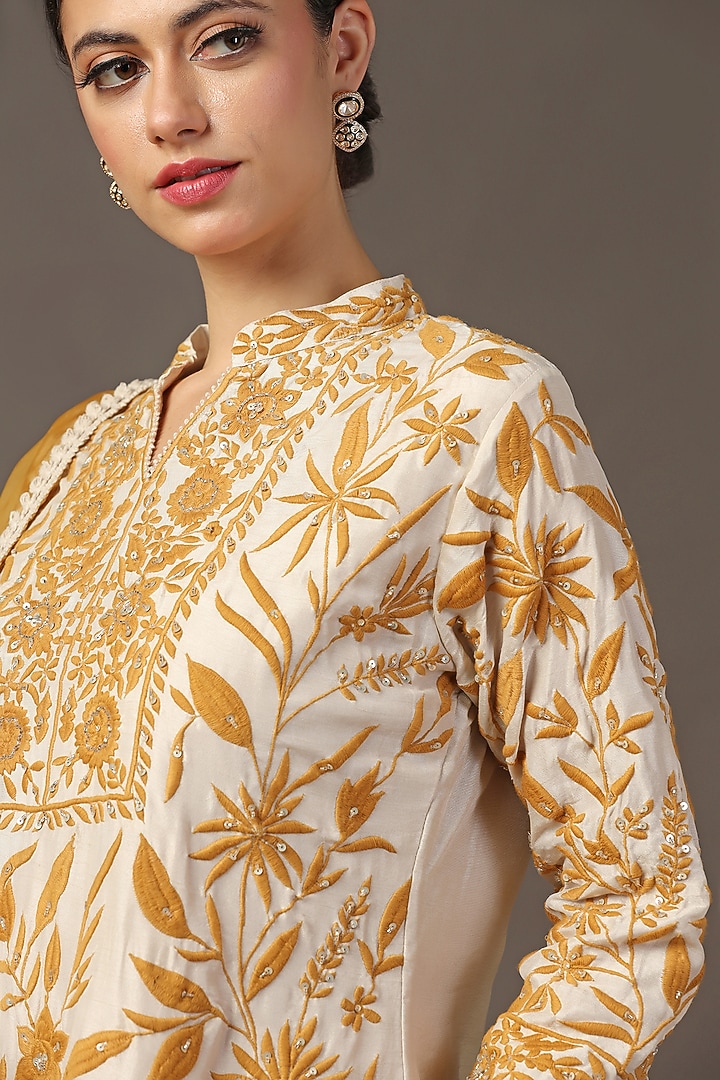 Beige Silk Sequins Embroidered Kurta Set by Two Sisters By Gyans at Pernia's Pop Up Shop