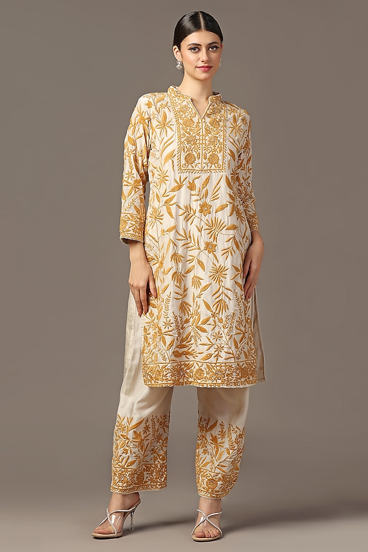 Beige Silk Sequins Embroidered Kurta Set by Two Sisters By Gyans at Pernia's Pop Up Shop