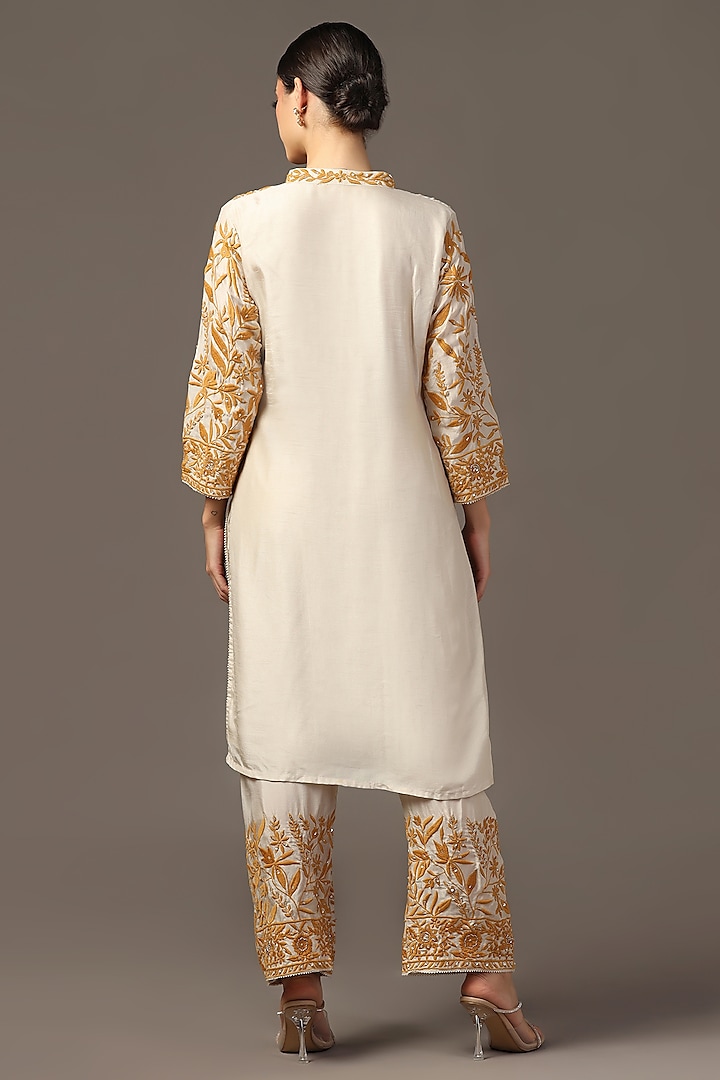 Beige Silk Sequins Embroidered Kurta Set by Two Sisters By Gyans at Pernia's Pop Up Shop