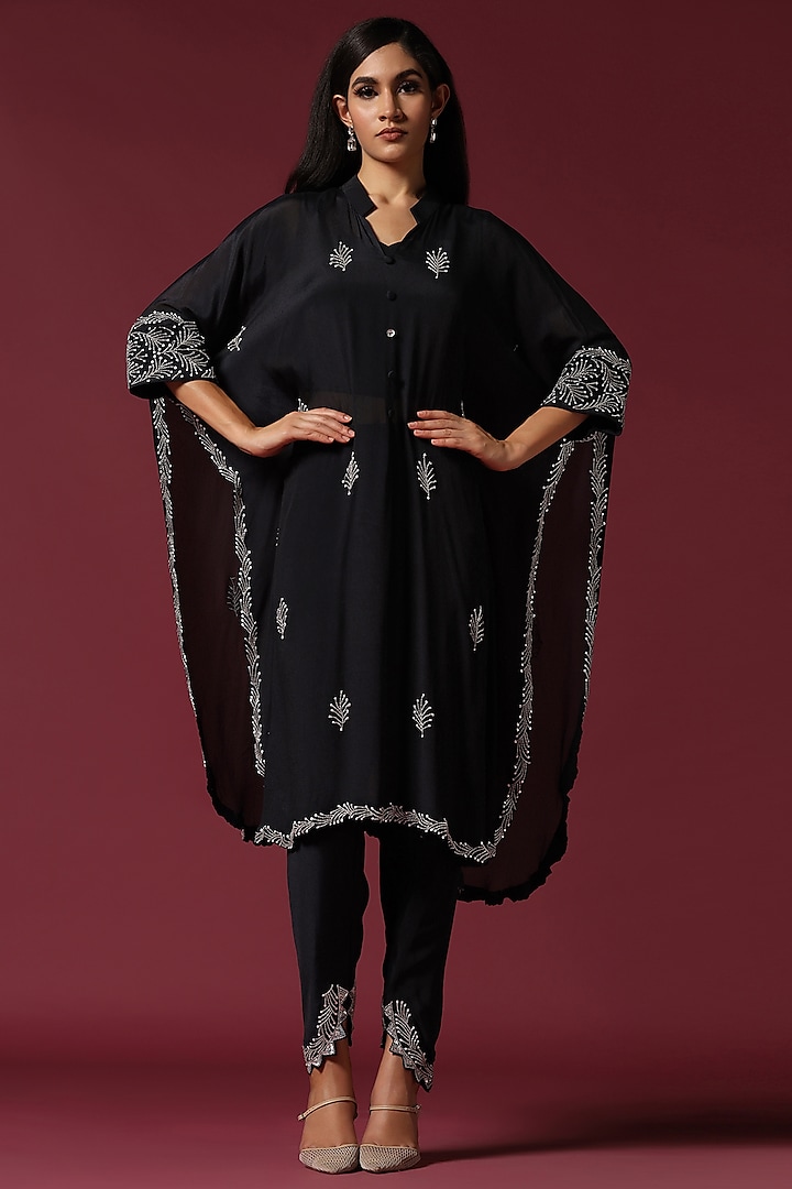 Black Chiffon Hand Embroidered Kurta Set by Two Sisters By Gyans at Pernia's Pop Up Shop