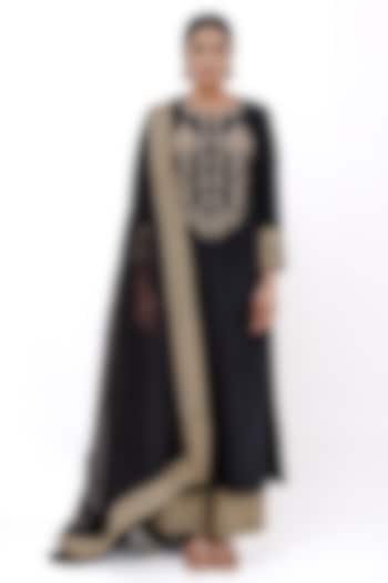 Black Pure Silk Zardosi Work Kurta Set by The Silk Love at Pernia's Pop Up Shop