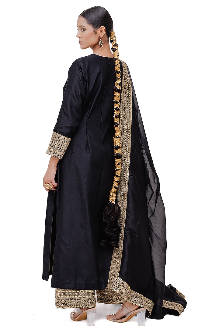 Black Pure Silk Zardosi Work Kurta Set by The Silk Love at Pernia's Pop Up Shop
