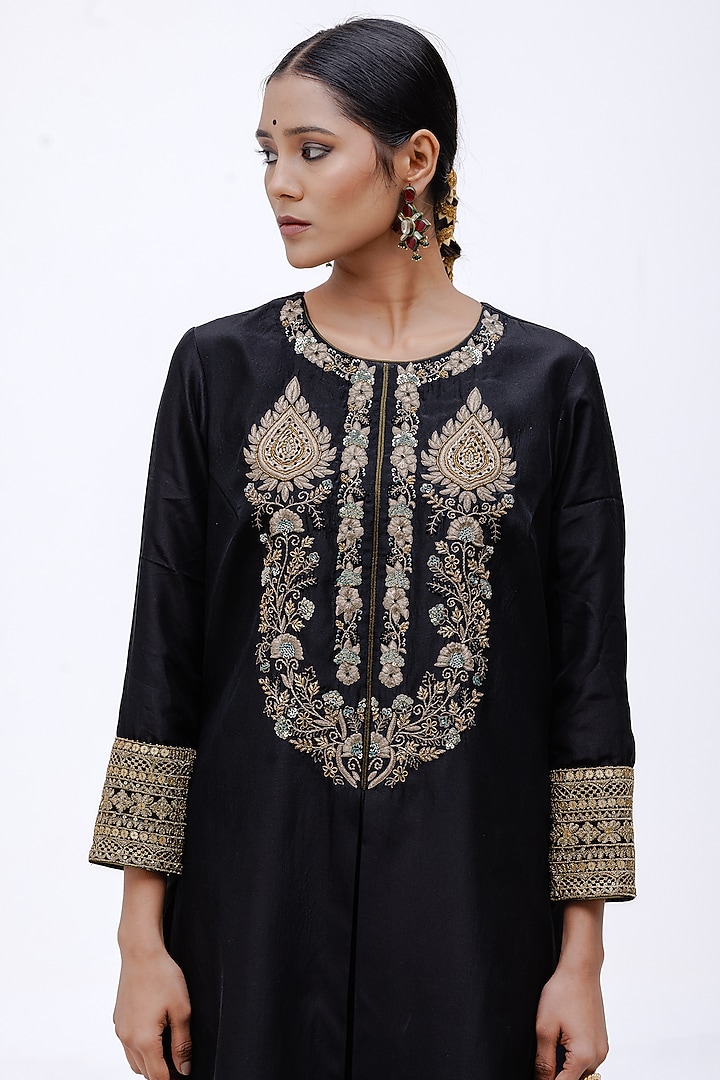 Black Pure Silk Zardosi Work Kurta Set by The Silk Love at Pernia's Pop Up Shop