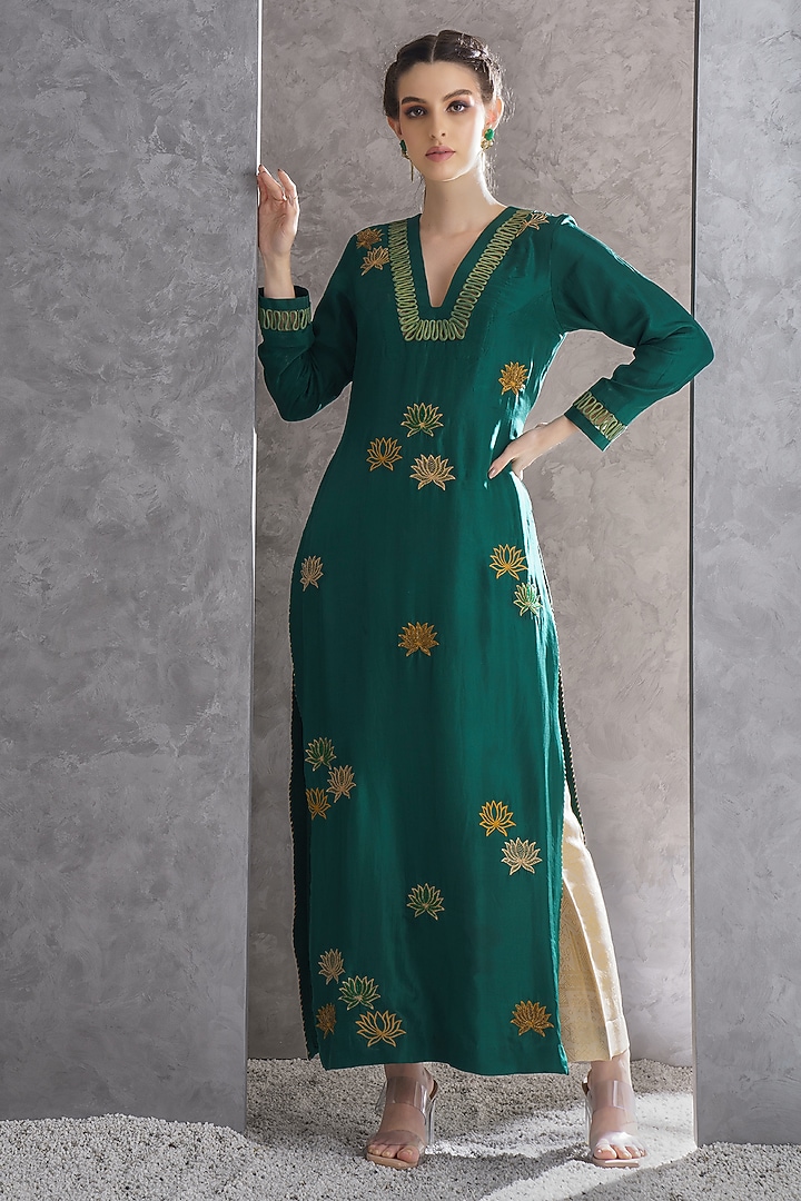 Lush Green Pure Silk Cord Embroidered Kurta Set by The Silk Love at Pernia's Pop Up Shop