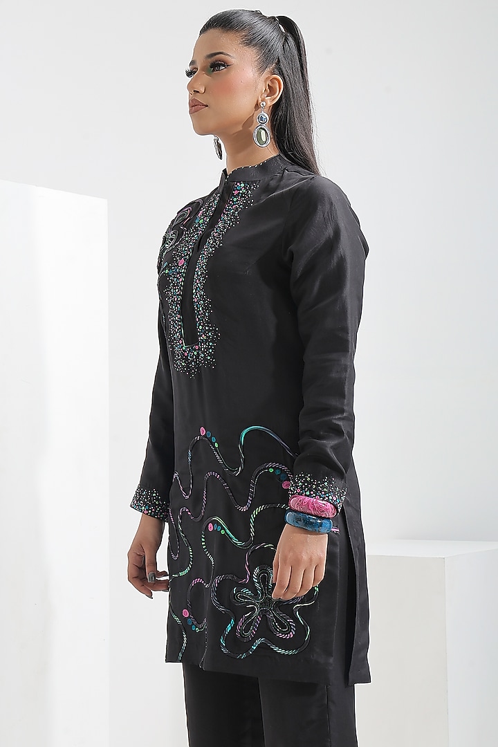 Black Pure Silk Printed & Embellished Kurta Set by The Silk Love at Pernia's Pop Up Shop