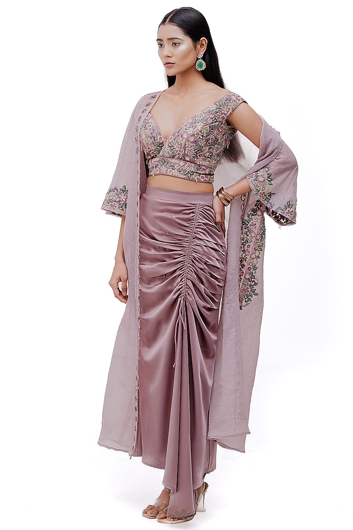 Mauve Crushed Organza Embroidered Cape Set by The Silk Love at Pernia's Pop Up Shop