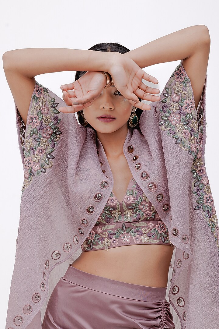 Mauve Crushed Organza Embroidered Cape Set by The Silk Love at Pernia's Pop Up Shop