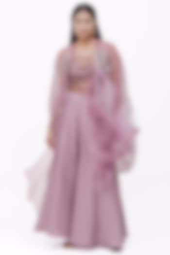 Mauve Crushed Organza Embroidered Cape Set by The Silk Love at Pernia's Pop Up Shop