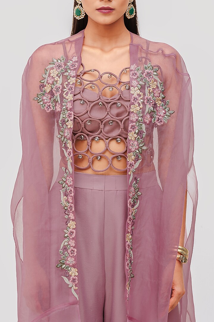Mauve Crushed Organza Embroidered Cape Set by The Silk Love at Pernia's Pop Up Shop
