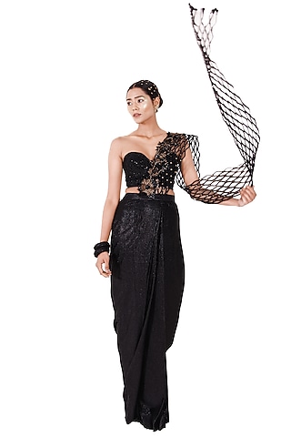 Black & Gold Crinkled Lurex Cord Wave Stitched Saree Set by The Silk Love