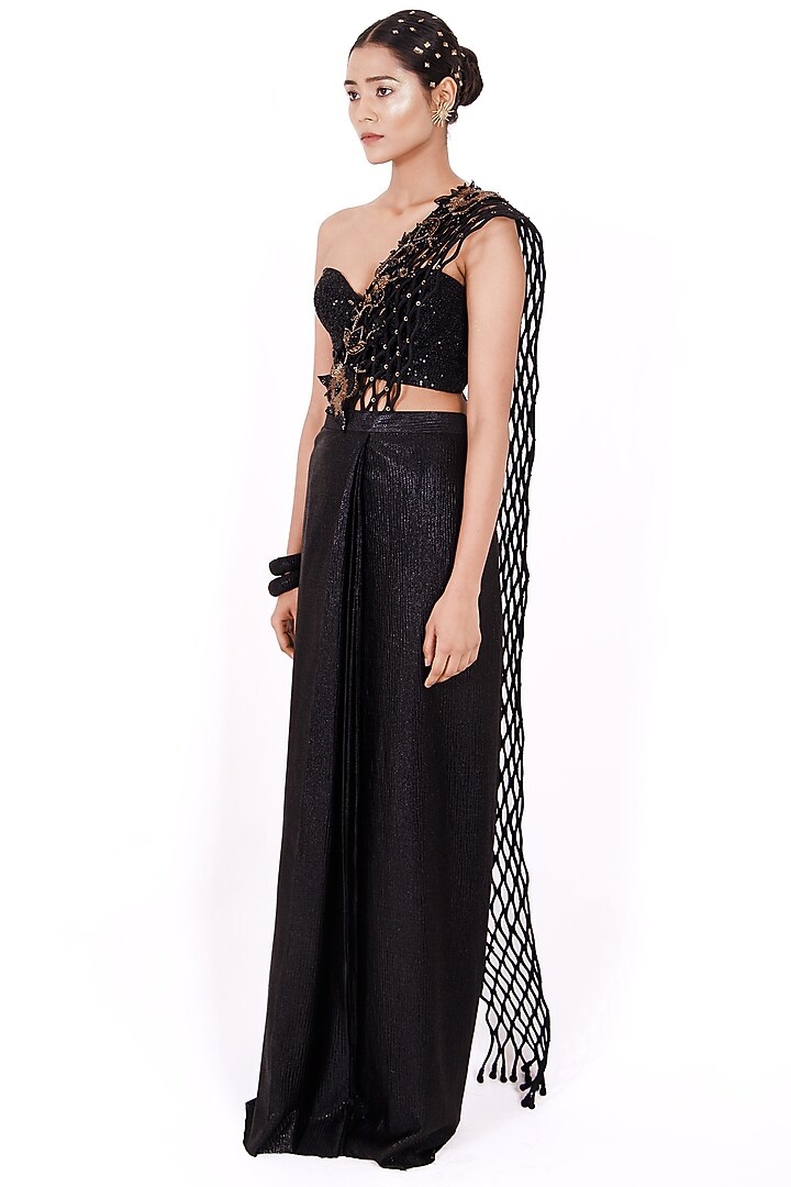 Black & Gold Crinkled Lurex Cord Wave Stitched Wedding Saree Set by The Silk Love at Pernia's Pop Up Shop