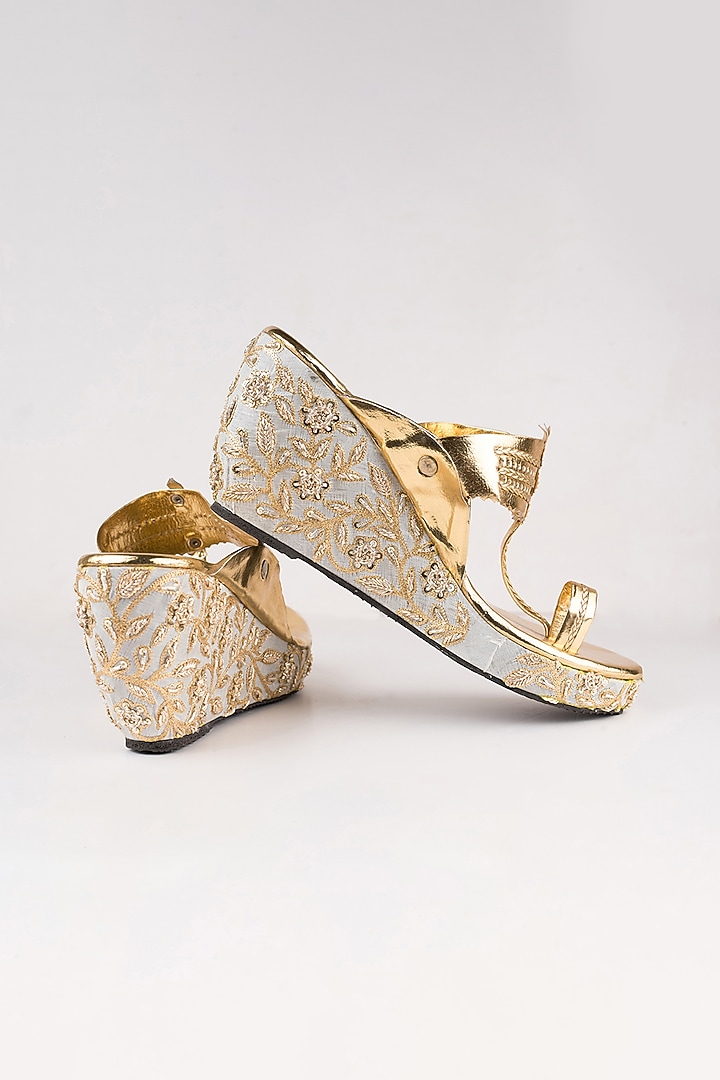 Off White Embroidered Kolhapuri Wedges by The Shoe Tales at Pernia's Pop Up Shop