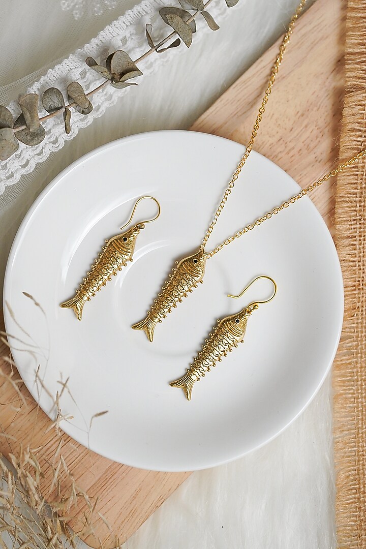 Gold Finish fish Motif Necklace Set by Totapari at Pernia's Pop Up Shop