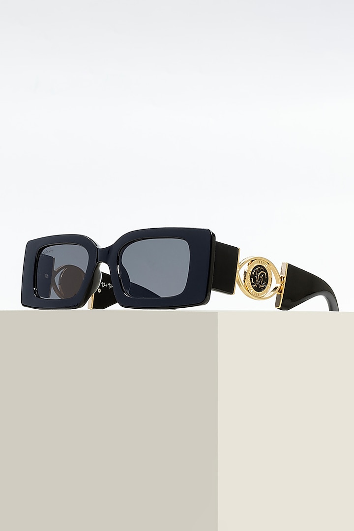 Black Polycarbonate Sunglasses by The Tinted Story