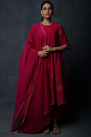 Deep Red Chanderi Floral Motif Thread Embroidered Kalidar Kurta Set by Tulsi