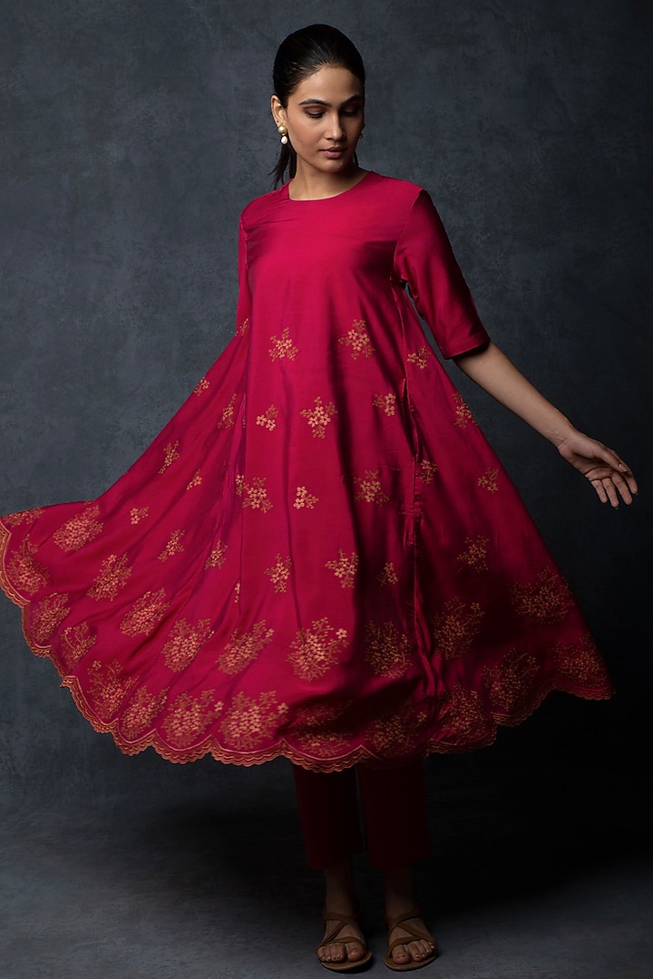 Deep Red Chanderi Floral Motif Thread Embroidered Kalidar Kurta Set by Tulsi at Pernia's Pop Up Shop