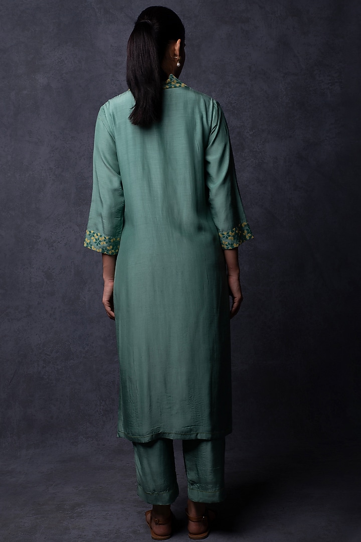 Teal Green Muslin Patchwork Embellished Straight-Fit Kurta Set by Tulsi at Pernia's Pop Up Shop