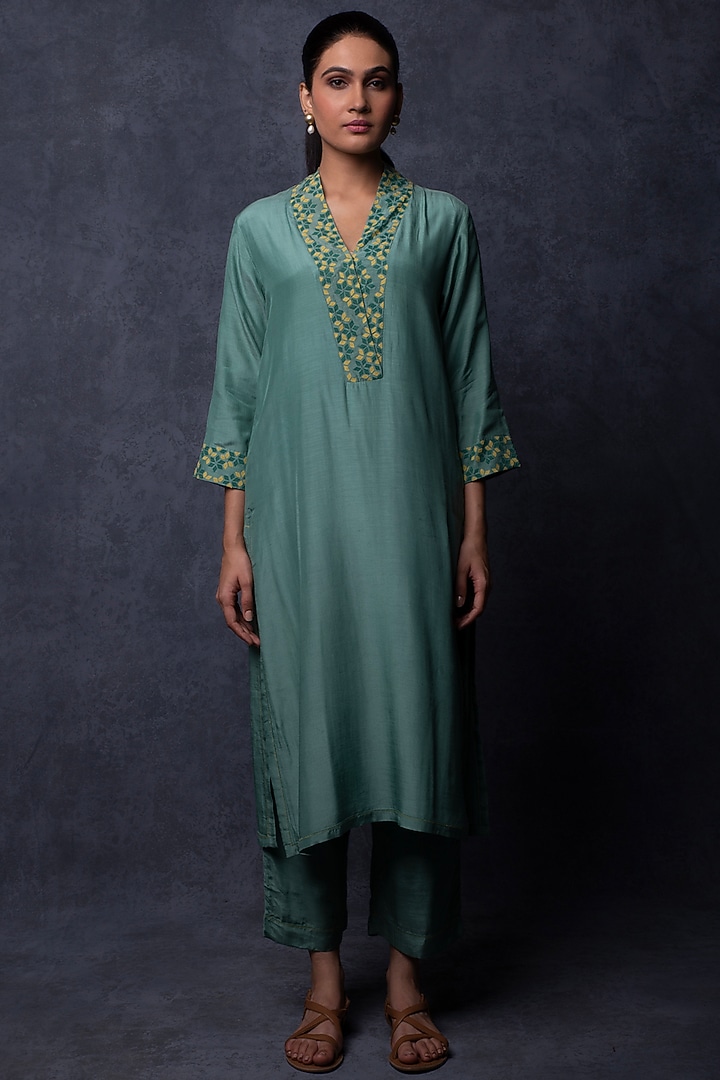 Teal Green Muslin Patchwork Embellished Straight-Fit Kurta Set by Tulsi at Pernia's Pop Up Shop