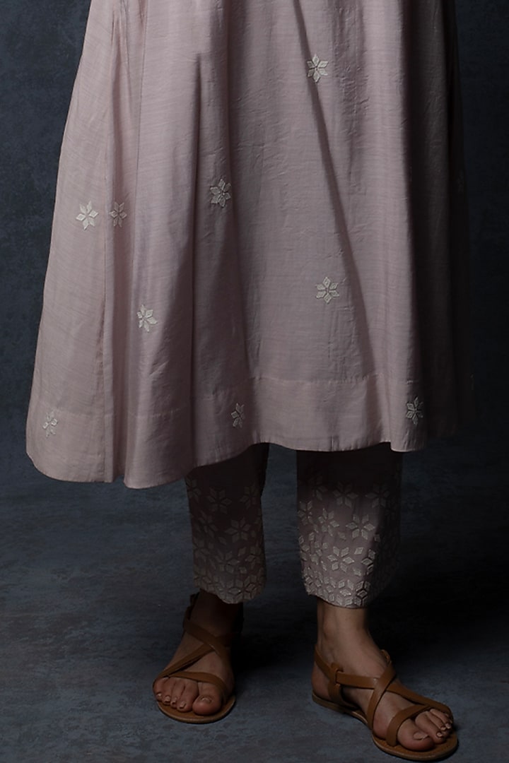 Lavender Chanderi Thread Embroidered A-Line Kurta Set by Tulsi at Pernia's Pop Up Shop