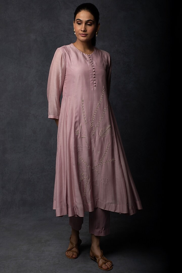 Light Pink Muslin Thread & Zari Embroidered Kalidar Kurta Set by Tulsi at Pernia's Pop Up Shop
