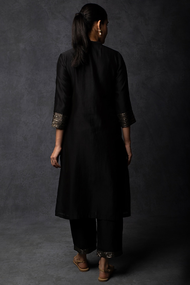 Black Chanderi Sequins Embroidered Straight-Fit Kurta Set by Tulsi at Pernia's Pop Up Shop