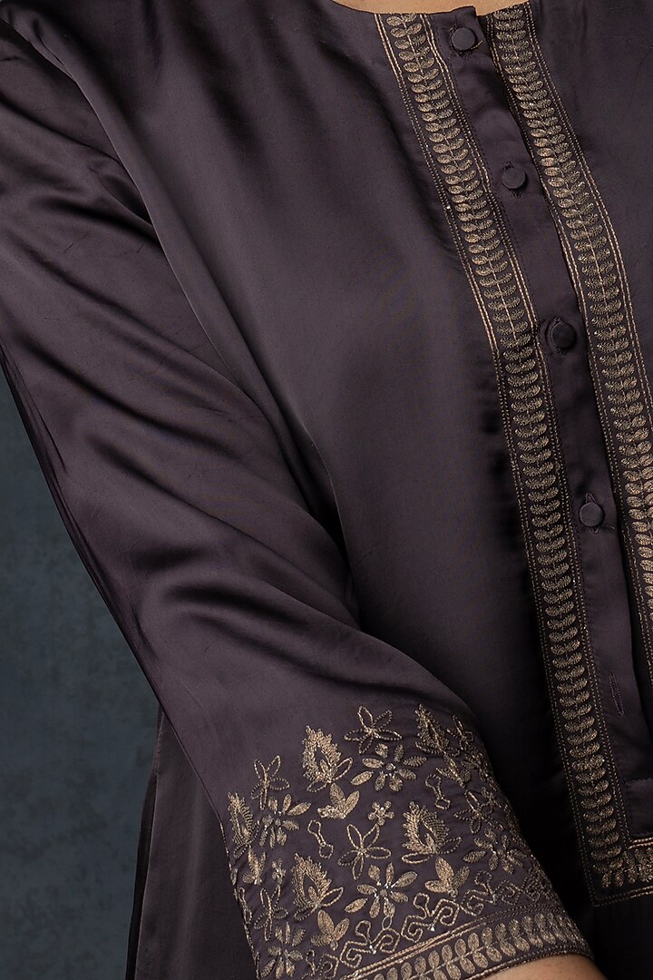 Charcoal Grey Silk Thread Embroidered Straight-Fit Kurta Set by Tulsi at Pernia's Pop Up Shop