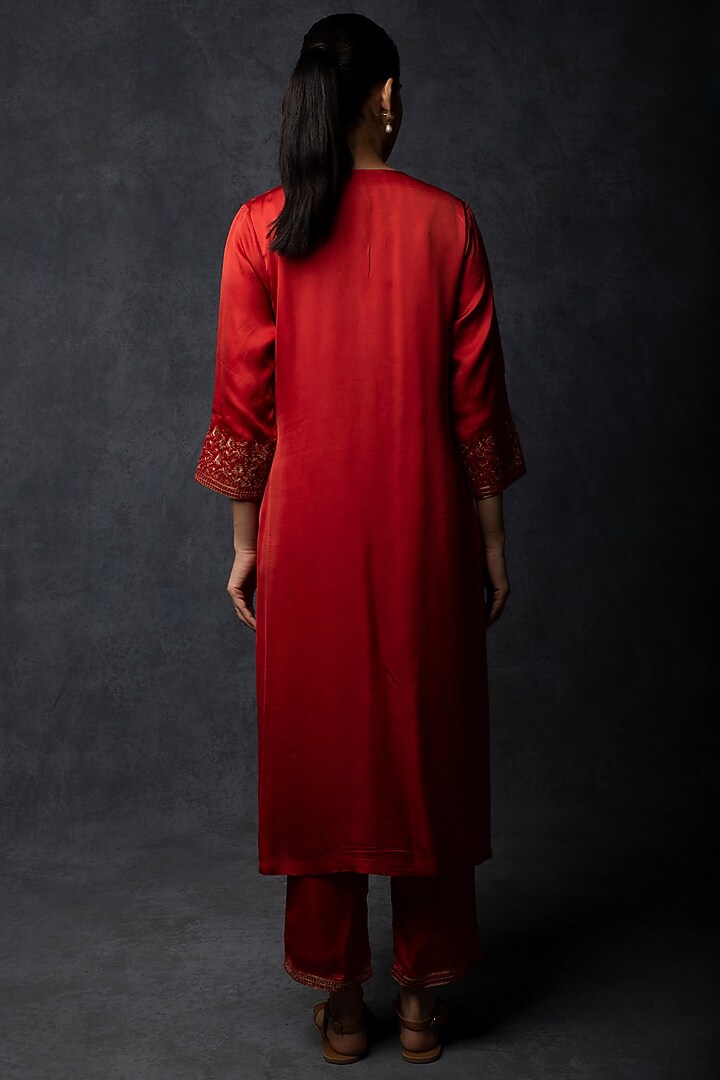 Rust Silk Thread Embroidered Straight-Fit Kurta Set by Tulsi at Pernia's Pop Up Shop