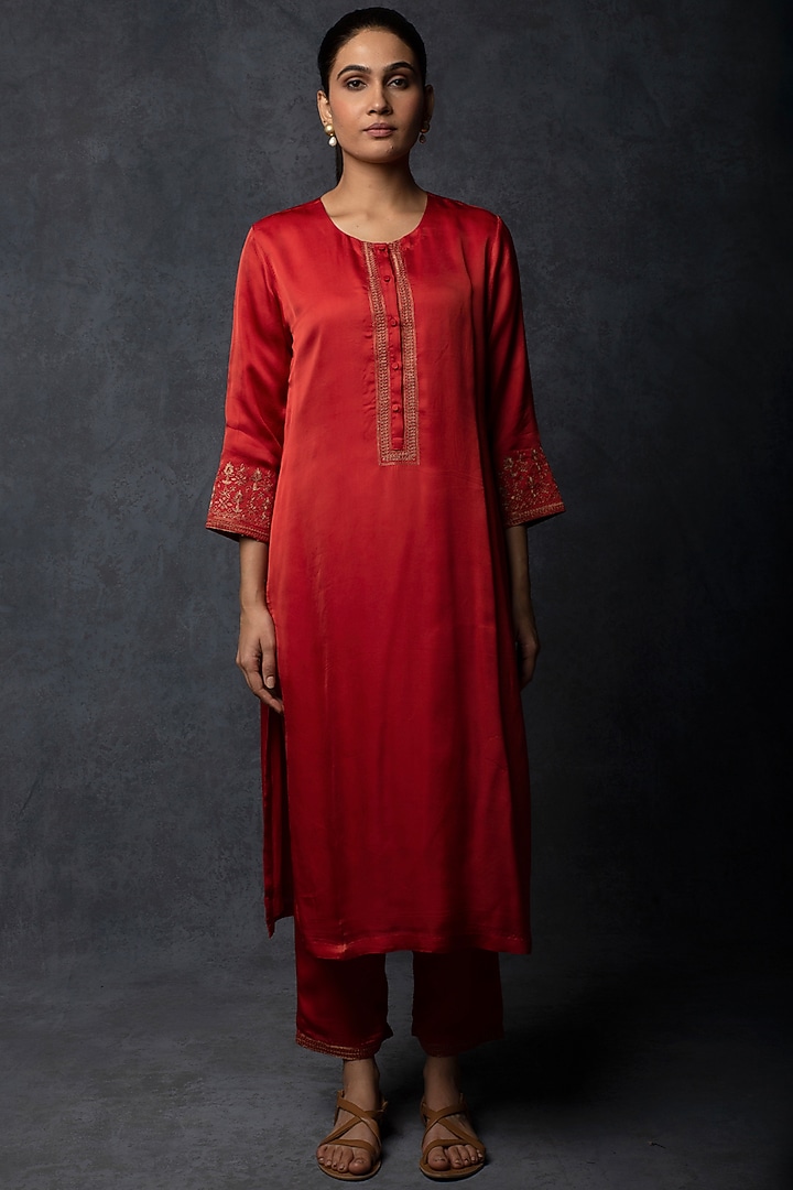 Rust Silk Thread Embroidered Straight-Fit Kurta Set by Tulsi at Pernia's Pop Up Shop