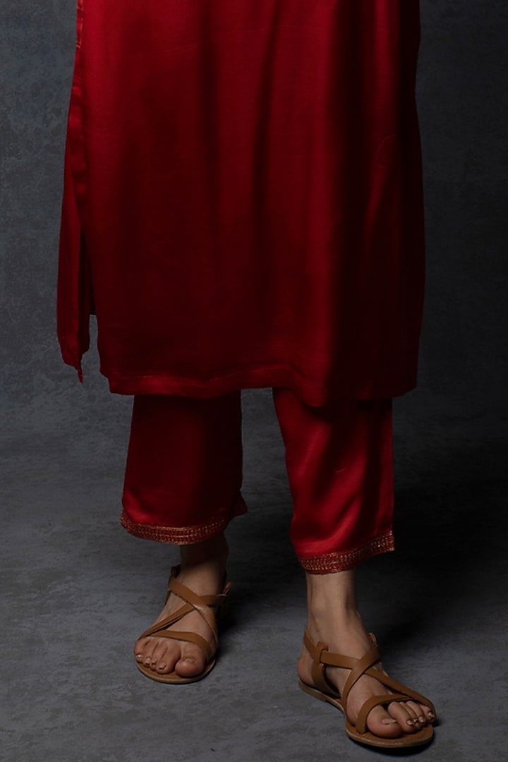 Rust Silk Thread Embroidered Straight-Fit Kurta Set by Tulsi at Pernia's Pop Up Shop