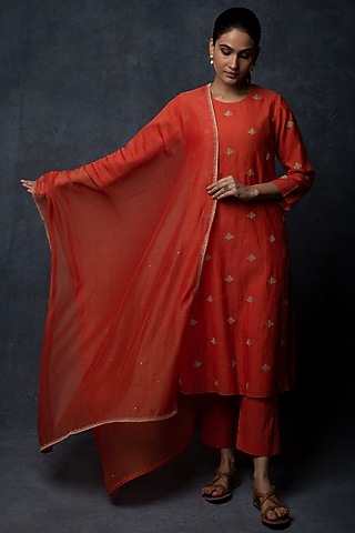 Burnt Orange Chanderi Thread Embroidered Straight-Fit Kurta Set by Tulsi