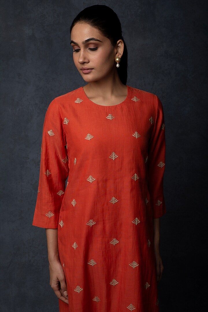 Burnt Orange Chanderi Thread Embroidered Straight-Fit Kurta Set by Tulsi at Pernia's Pop Up Shop