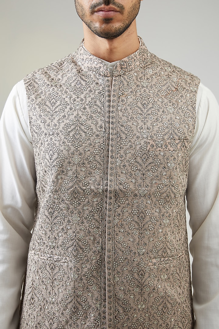 Beige Poly Wool Thread Embroidered Bundi Jacket by TushPosh at Pernia's Pop Up Shop