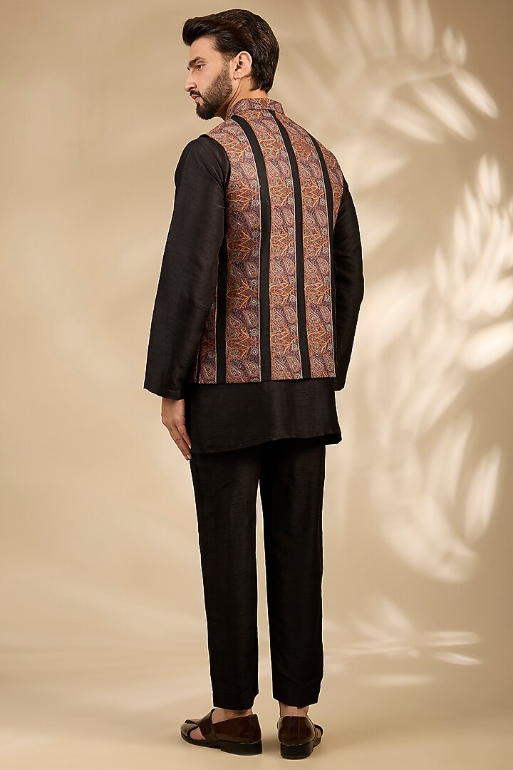 Black Viscose Thread Embroidered Bundi Jacket Set by TushPosh at Pernia's Pop Up Shop