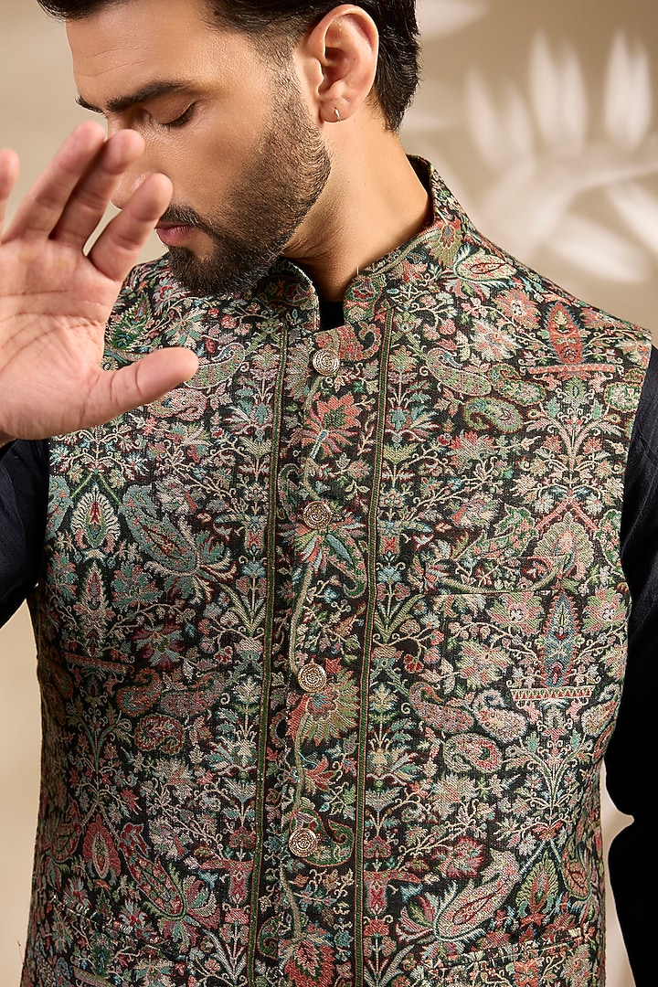 Black Viscose Zari Embroidered Bundi Jacket Set by TushPosh at Pernia's Pop Up Shop
