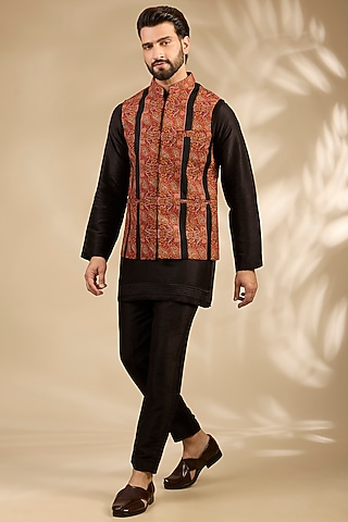 Black Viscose Thread Embroidered Bundi Jacket Set by TushPosh