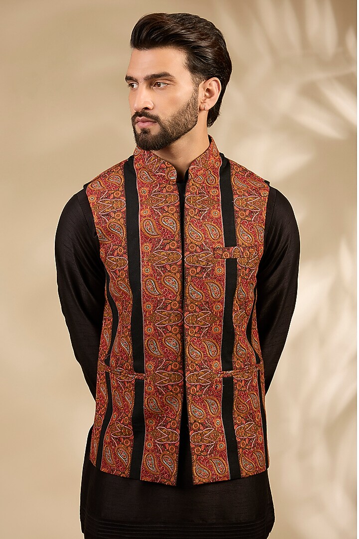 Black Viscose Thread Embroidered Bundi Jacket Set by TushPosh at Pernia's Pop Up Shop