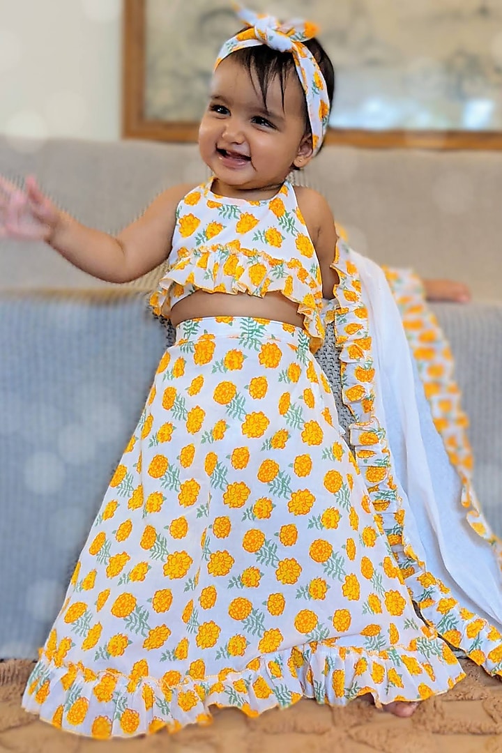 Orange & White Malmal Printed Lehenga Set For Girls by Tura Turi at Pernia's Pop Up Shop