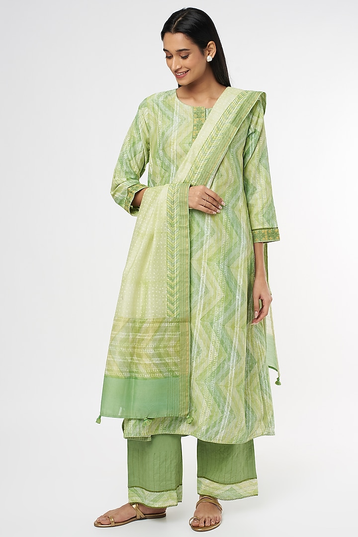 Green Embroidered & Printed Kurta Set by Turaja at Pernia's Pop Up Shop