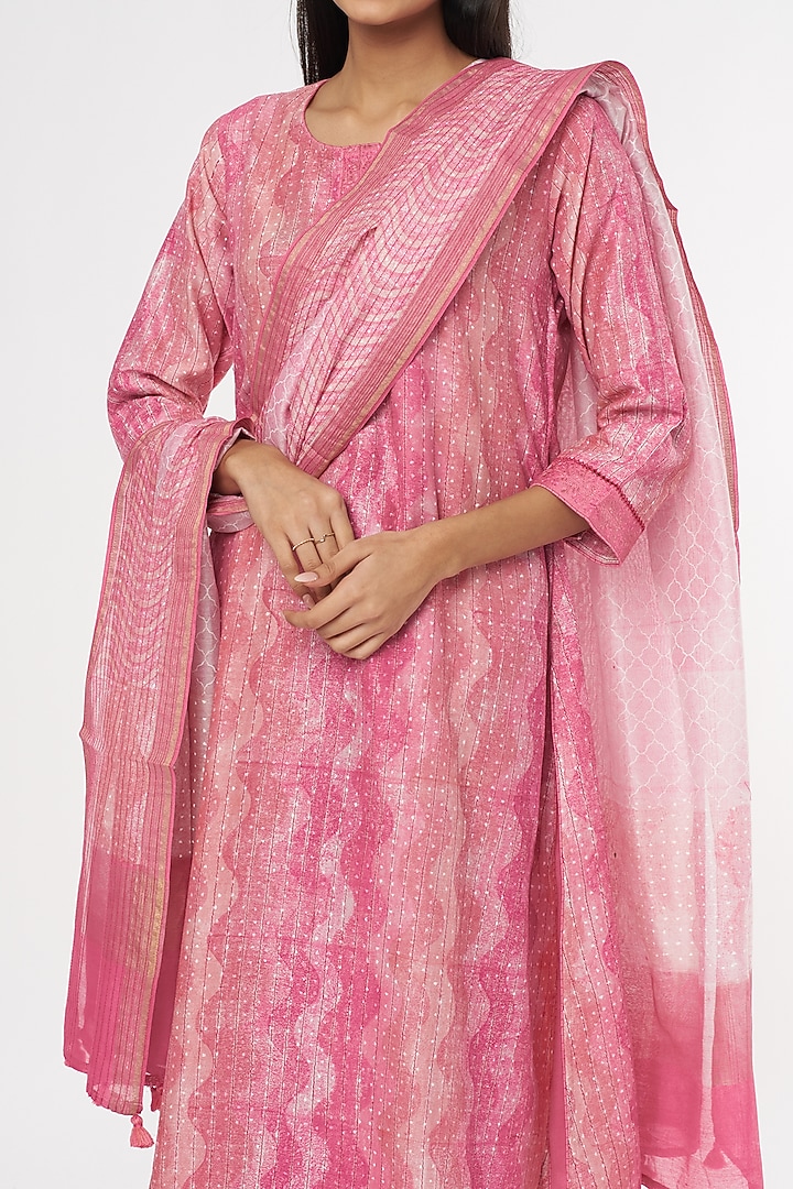 Pink Printed Kurta Set by Turaja at Pernia's Pop Up Shop