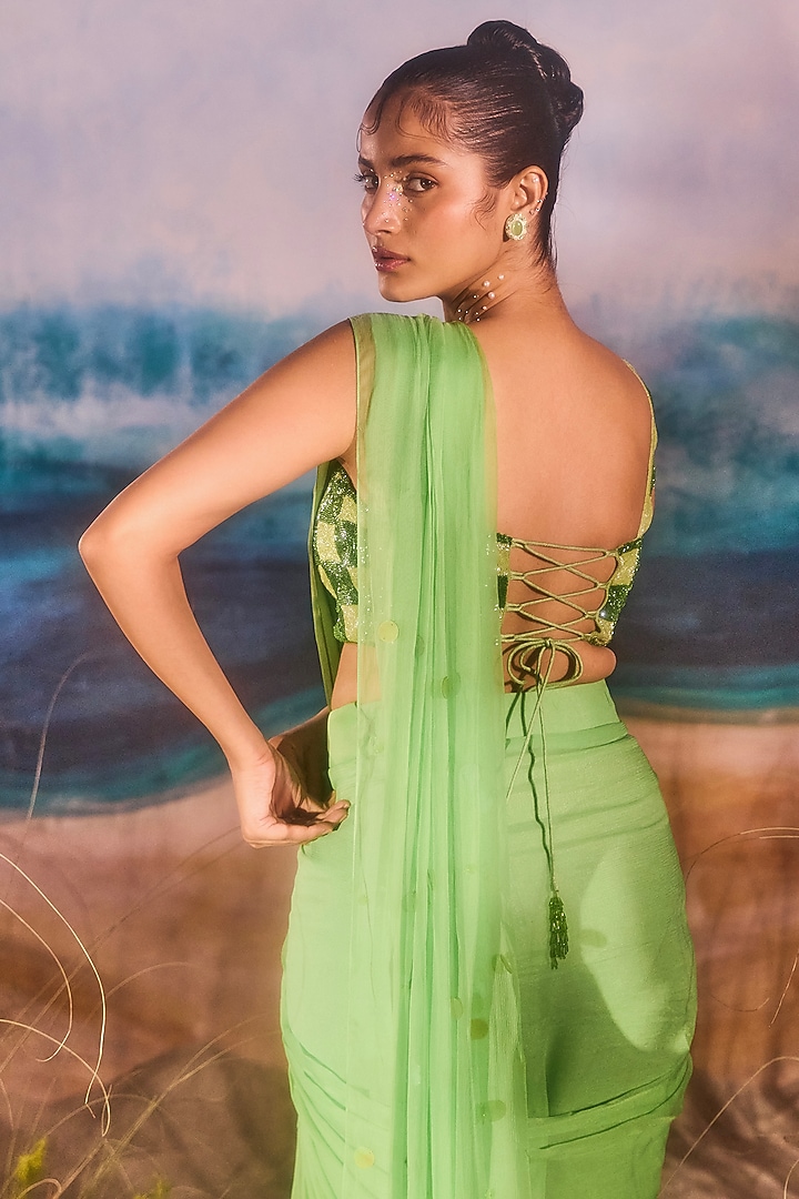 Green Chiffon Pre-Draped Wedding Saree Set by TUHINA SRIVASTAVA at Pernia's Pop Up Shop
